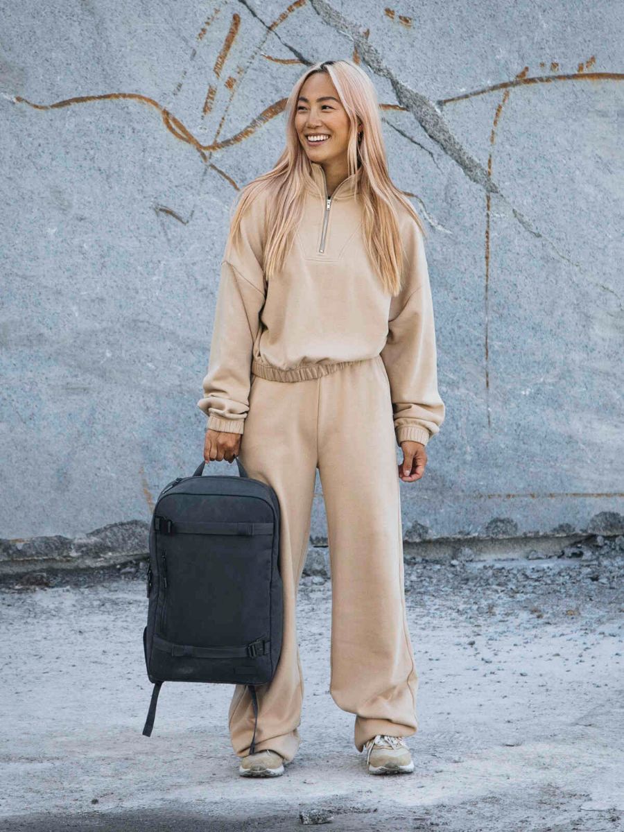 Bilde av Essential Backpack 17 L, Gneiss
