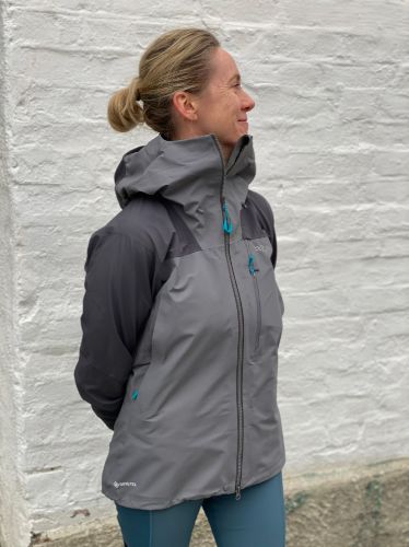 gråfarget, vanntett jakke til dame