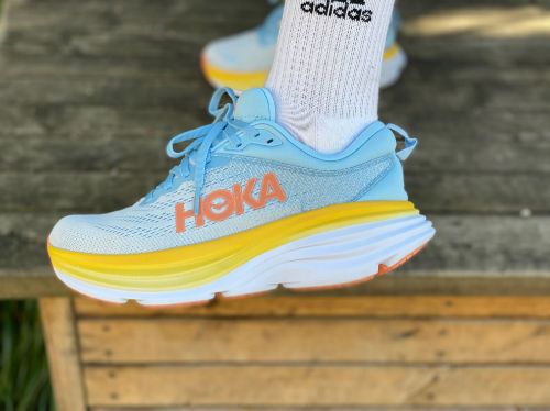 lys blå løpesko med tykk såle til dame