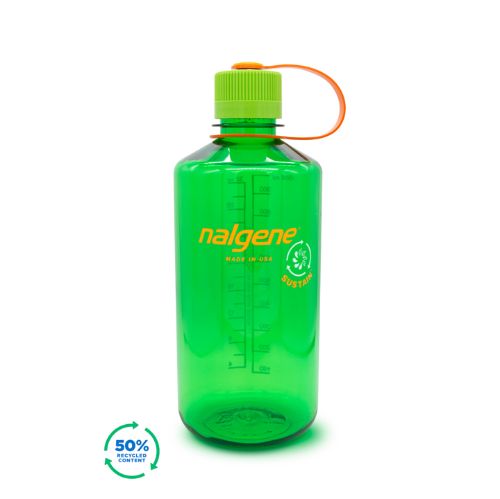 grønn drikkeflaske som rommer 1 liter drikke. Drikketut med skrukork