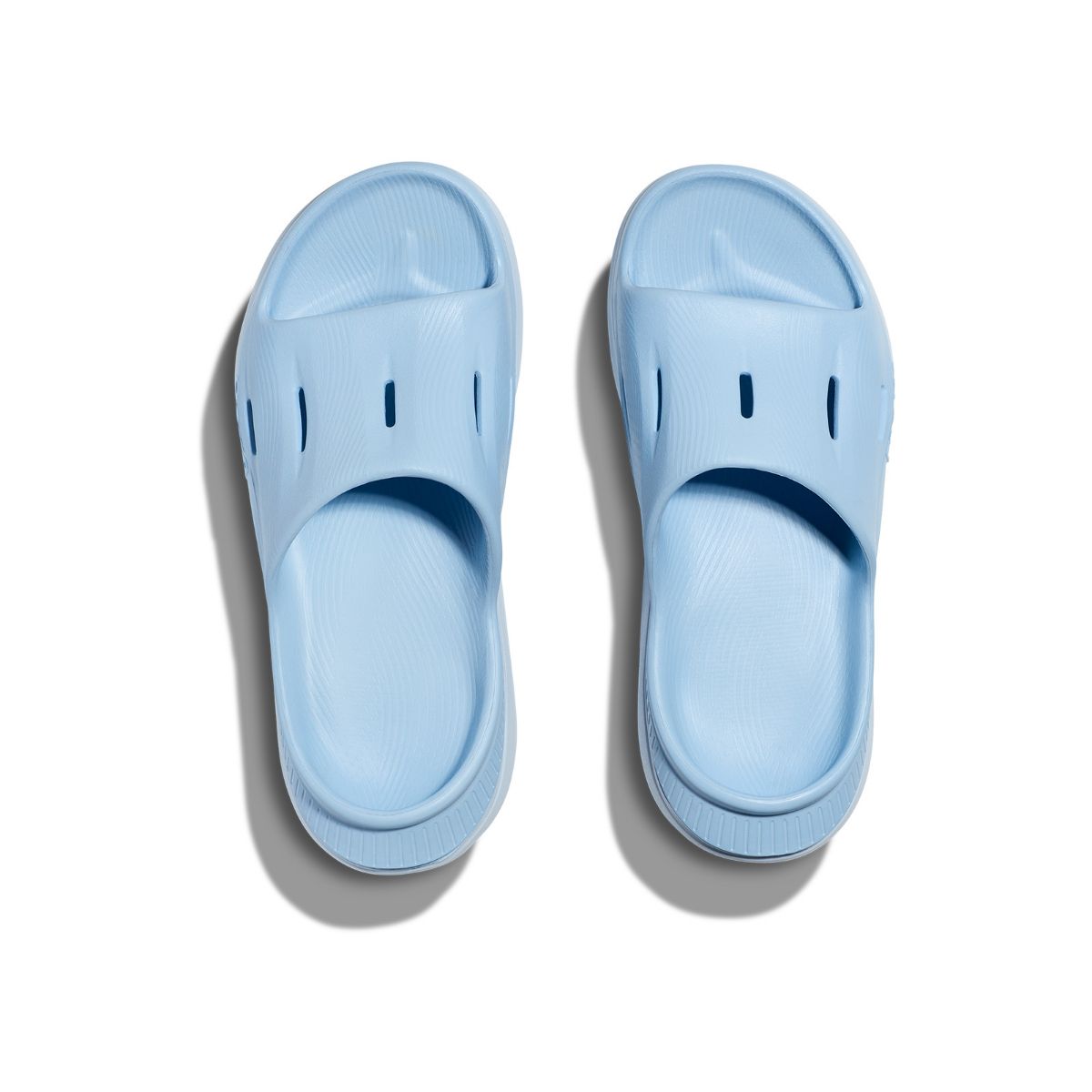 Ora Recovery Slide 3 - lyseblå slippers fra Hoka