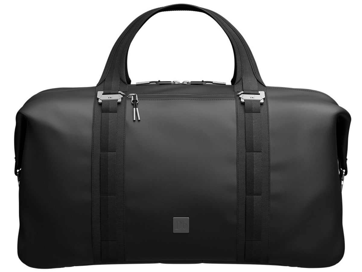 Essential Weekend Bag i fargen Black Out - Weekendbag fra Douchebag eller Db