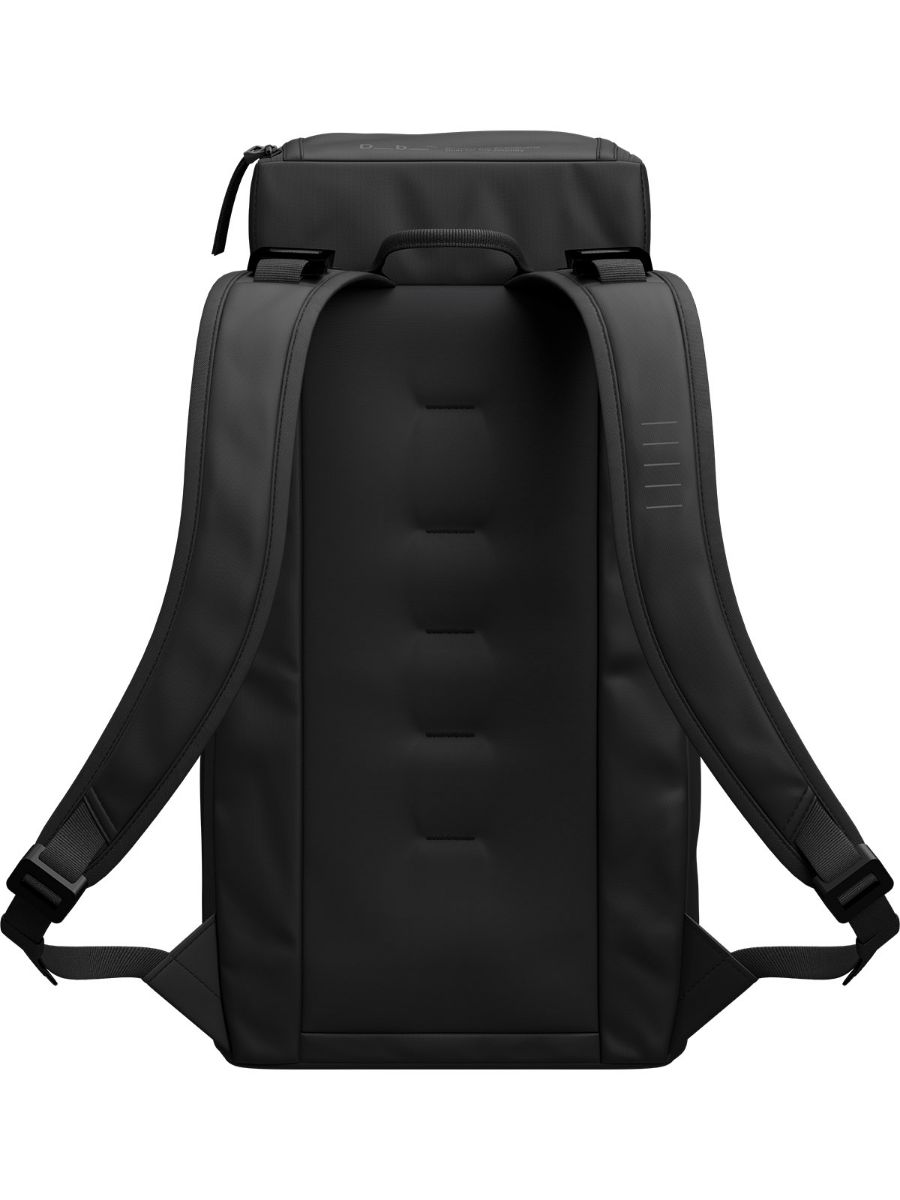 Db Hugger Backpack 20 L Black Out: Bestselger fra Db (Douchebag) nå i mindre størrelse	