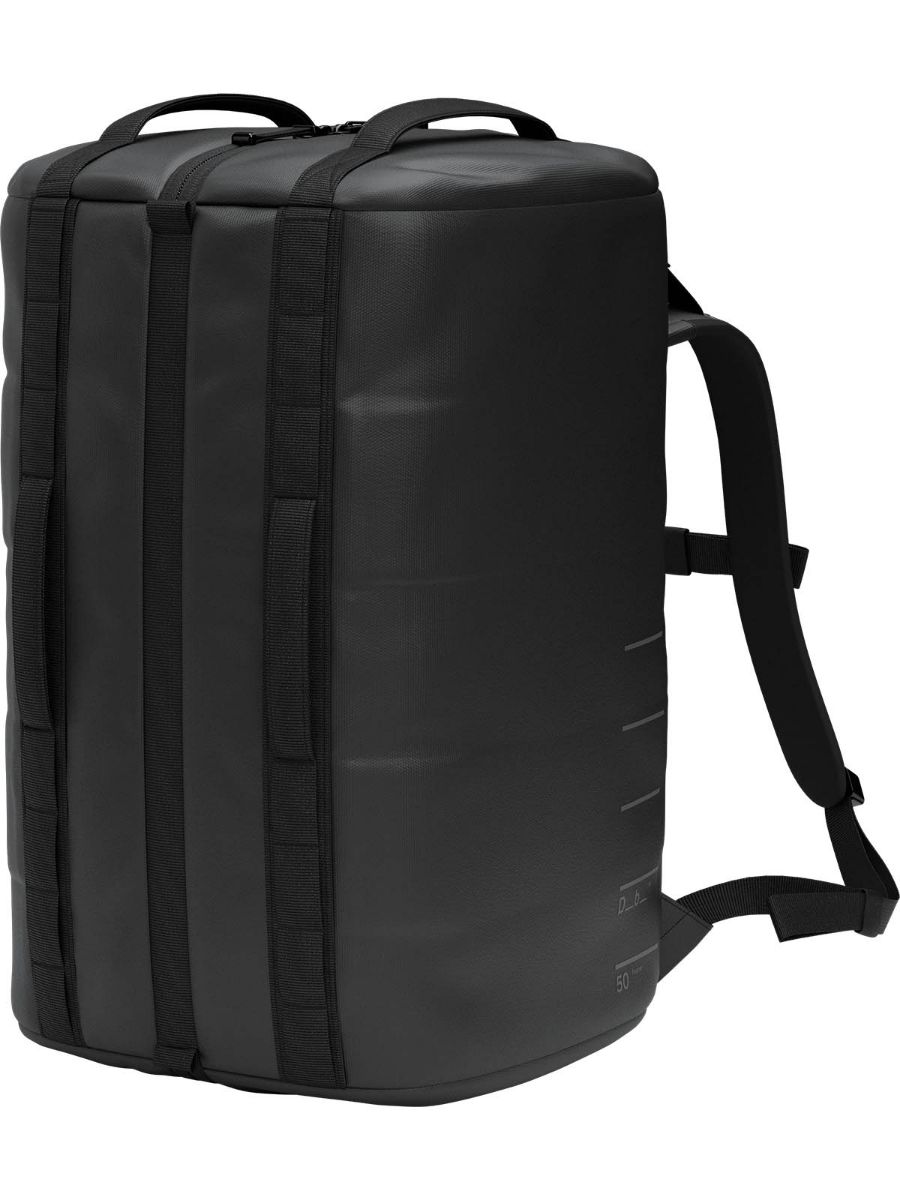 Db Roamer Pro Split Duffel 50L i fargen Black Out. Bag med to store hovedrom fra Db. Perfekt på reise og tur
