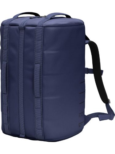 Vis detaljer for Roamer Pro Split Duffel 50 L, Blue Hour Db Roamer Pro Split Duffel 50L i fargen Blue Hour. Bag med to store hovedrom fra Db. Perfekt på reise og tur