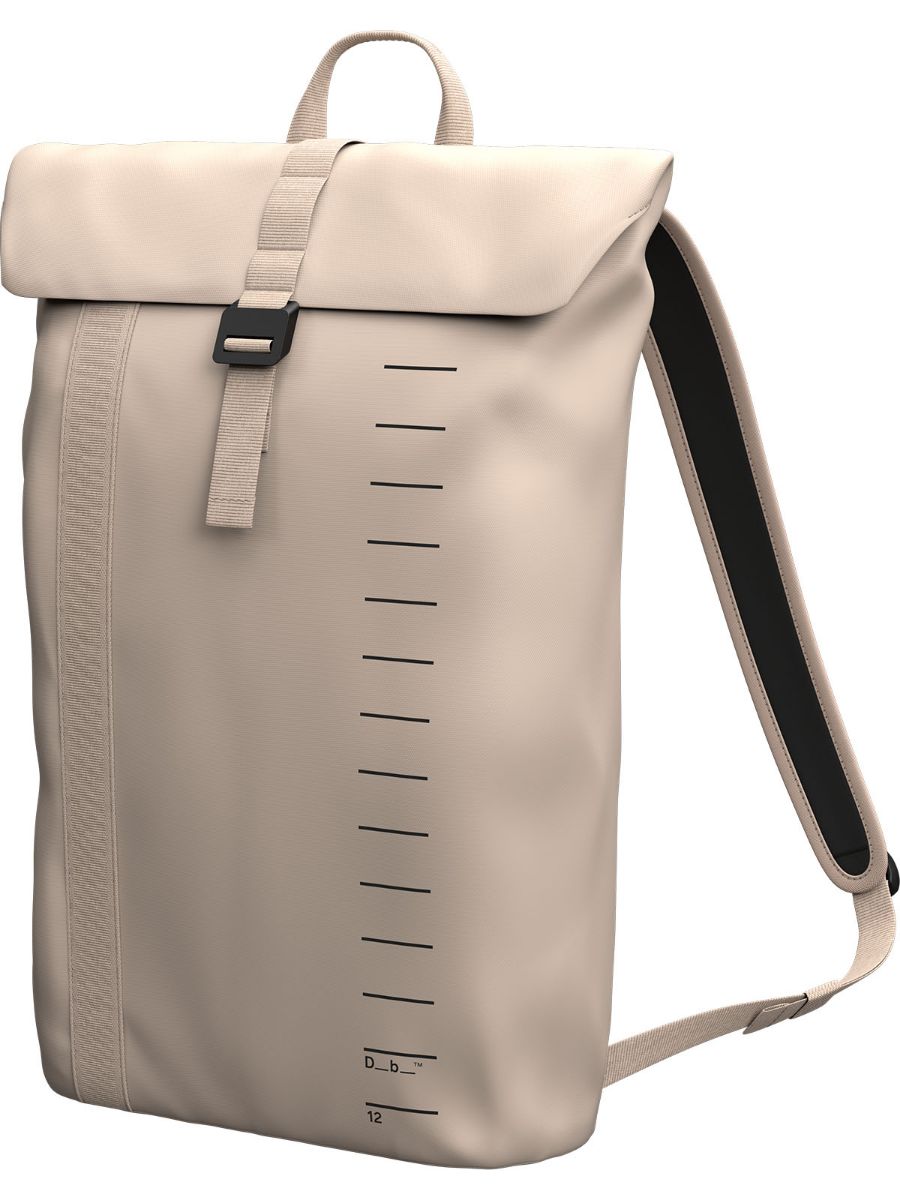 Db Essential Backpack 12 L i fargen Fogbow Beige. En super hverdagssekk fra Db