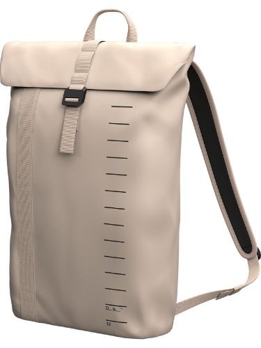 Vis detaljer for Essential Backpack 12 L | Fogbow Beige Db Essential Backpack 12 L i fargen Fogbow Beige. En super hverdagssekk fra Db