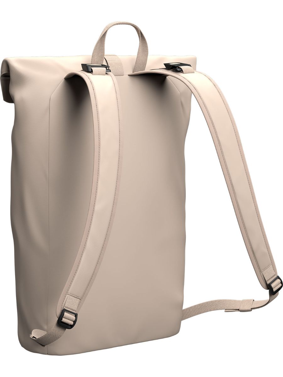 Db Essential Backpack 12 L i fargen Fogbow Beige. En super hverdagssekk fra Db