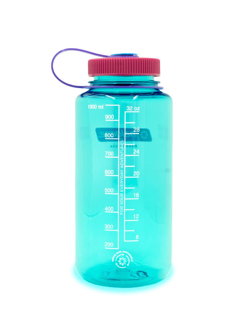 BPA-fri drikkeflaske laget i 50% resirkulert materiale.	