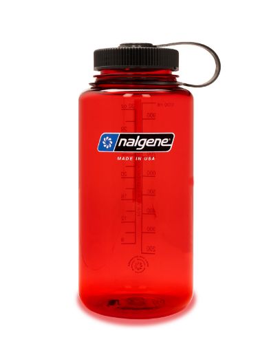 Rød drikkeflaske med sort topp fra Nalgene. Stor drikkeåpning	