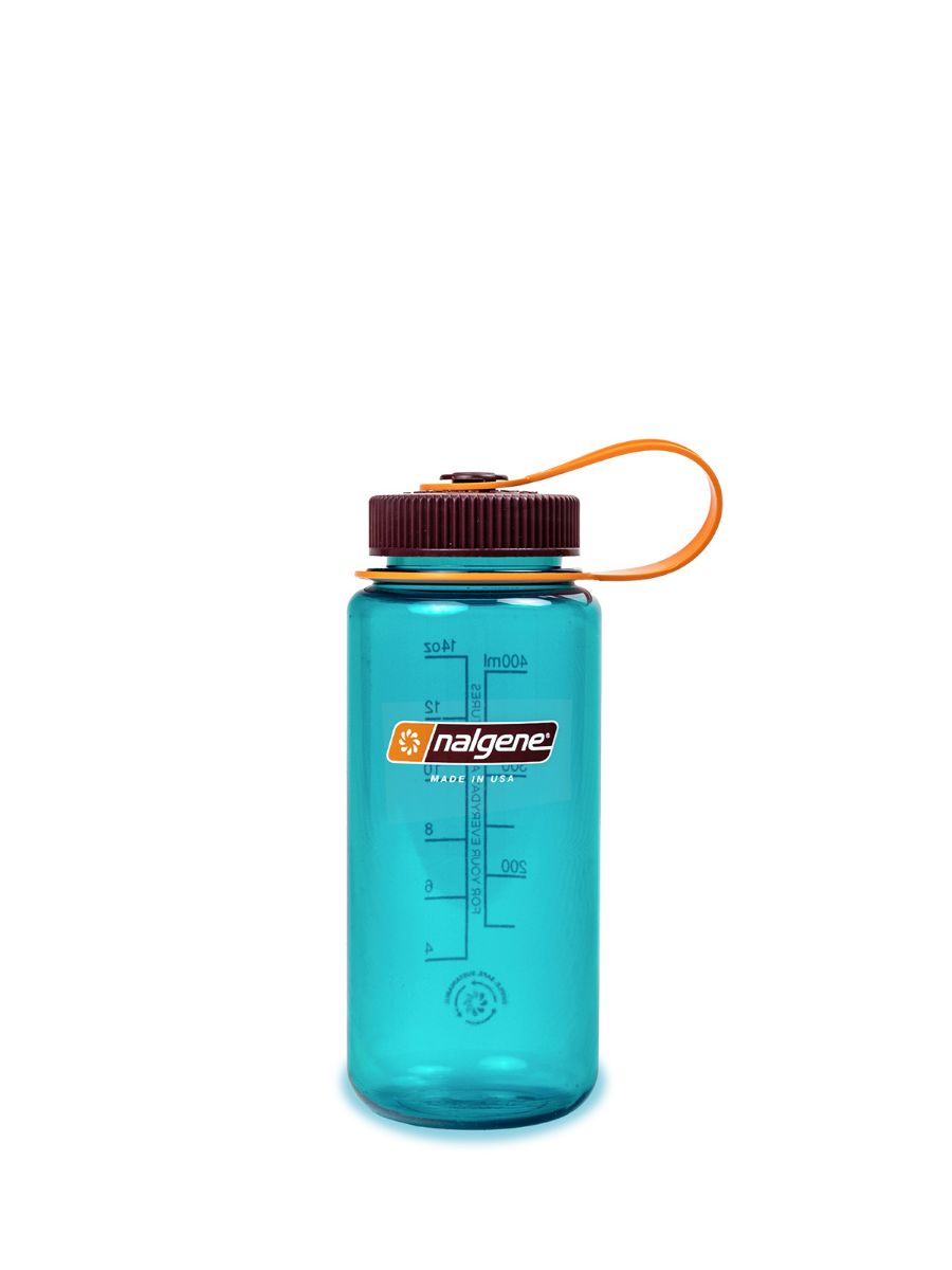 BPA-fri drikkeflaske med stor drikkeåpning. Blå med brun skrutopp og oransje logo.	
