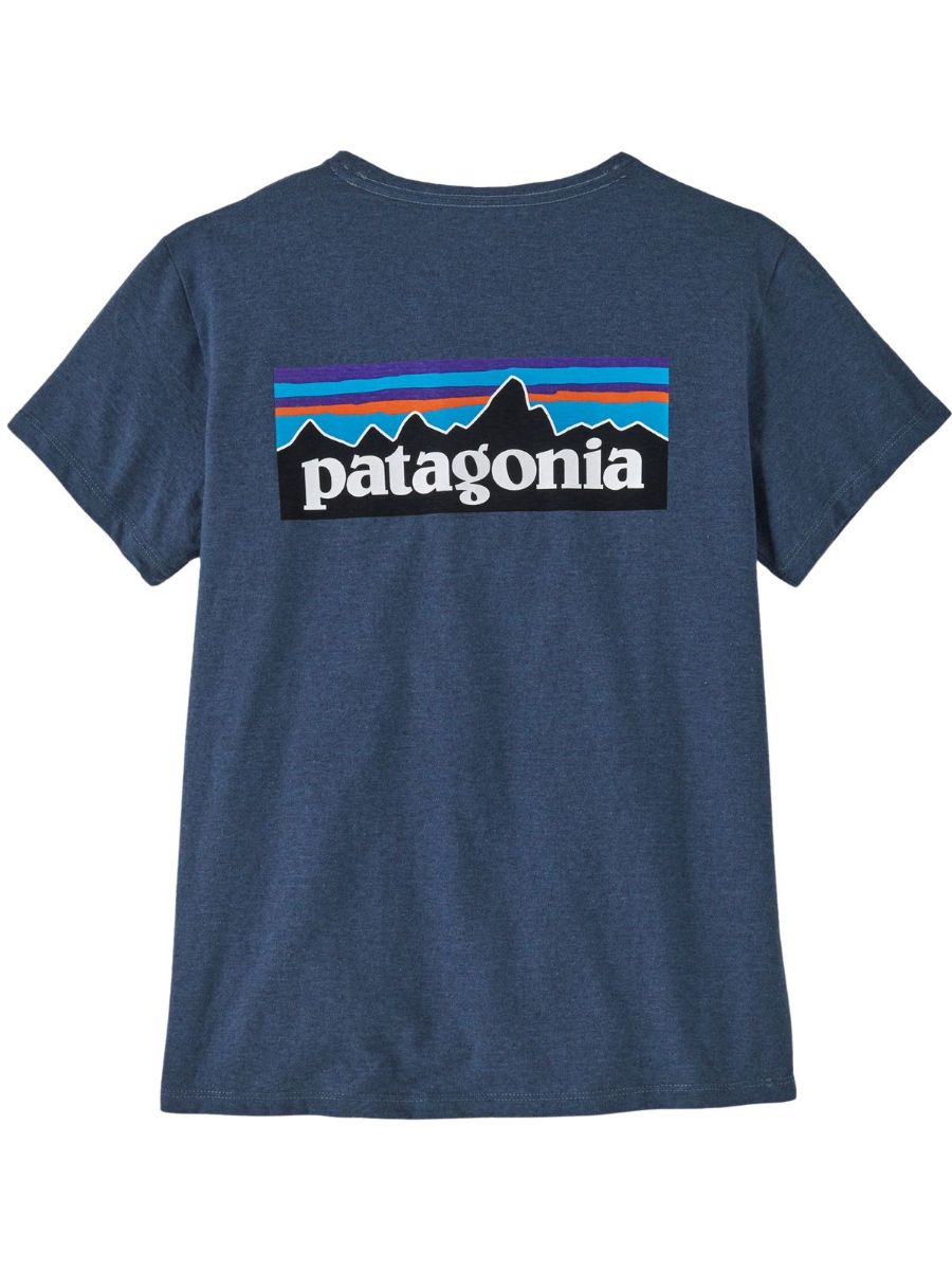 Blå Patagonia T-skjorte med klassisk Patagonia logotrykk på rygg.