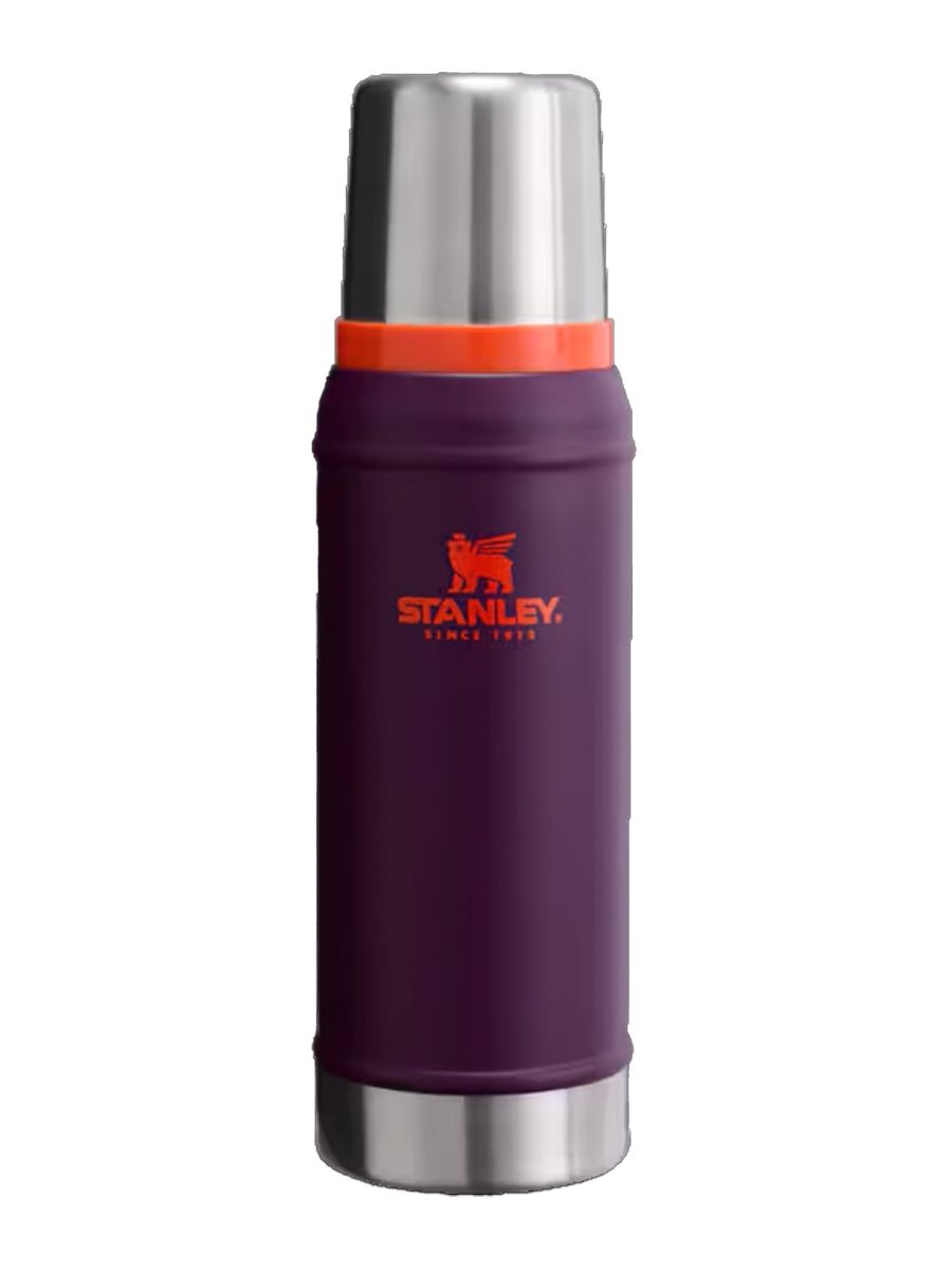 Termos fra Stanley som rommer 0.75l i fargen Plum