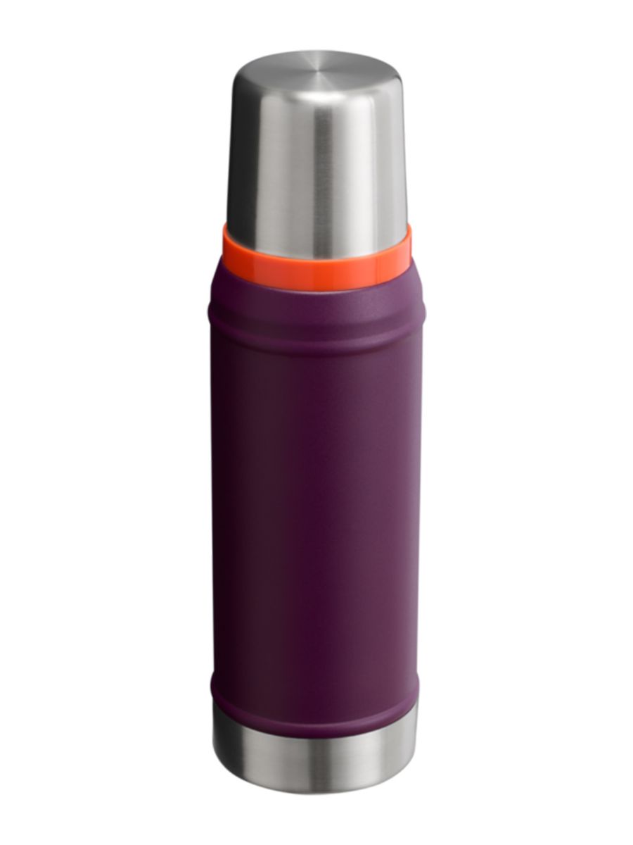 Termos fra Stanley som rommer 0.75l i fargen Plum