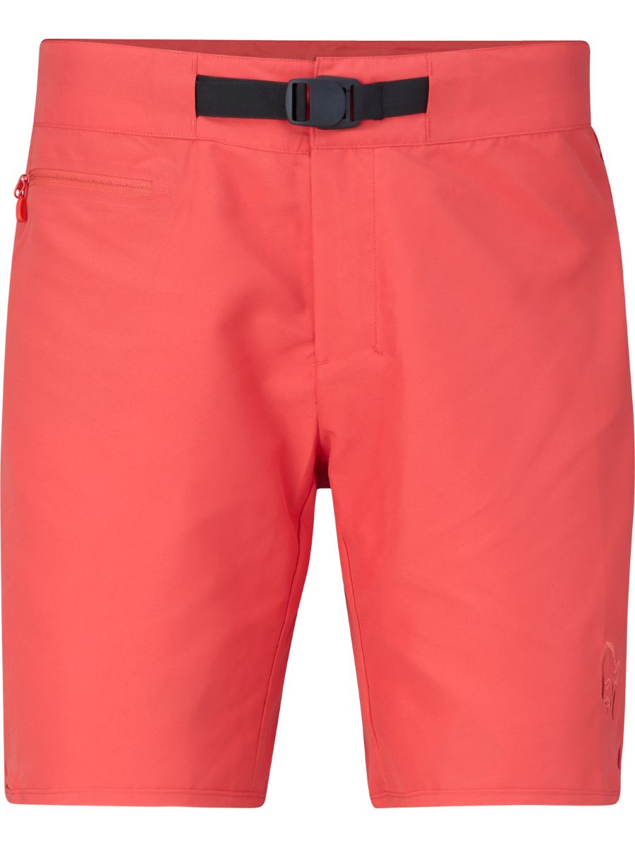 Shorts til herre fra Norrøna i fargen Paprika Red