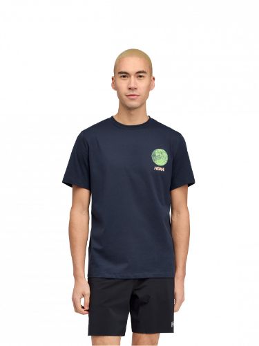 Vis detaljer for M HOKA COLLAGE GPX TEE T-skjorte til herre i bomull fra Hoka- perfekt til hverdag