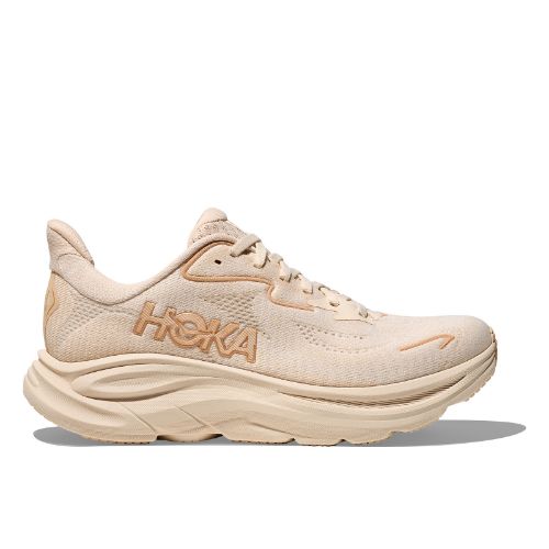 W Clifton 10 fra Hoka i fargen Vanilla Birch. En storfavoritt av en allsidig sko perfekt til jobb og fritid eller trening