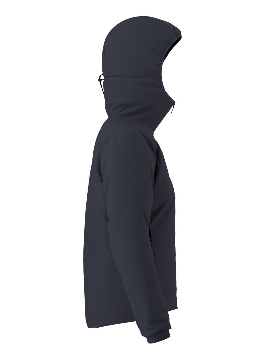 Vattert hettejakke fra Arcteryx med vindtett front og strech i sidene. Atom Hoody til dame i fargen Black Sapphire