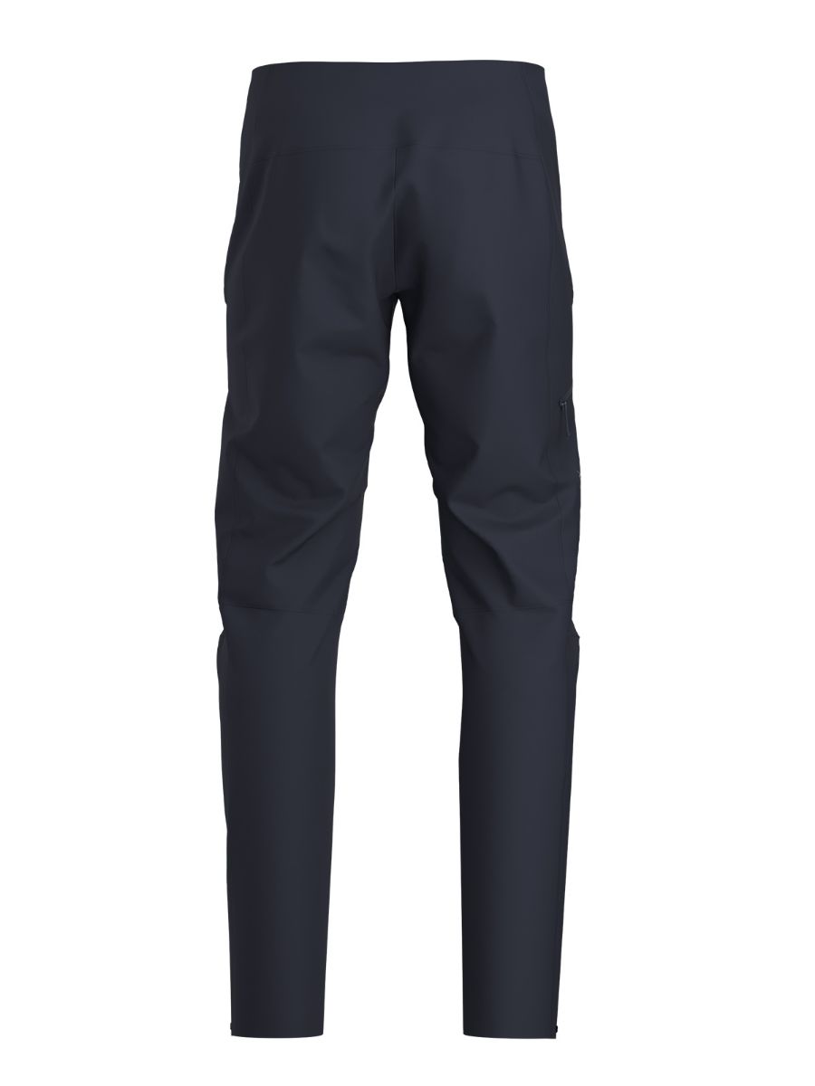 Lett og slitesterk turbukse til herre fra Arcteryx i fargen Black Sapphire