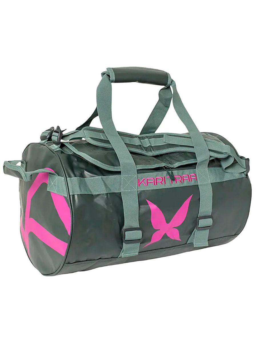 Lett duffelbag fra Kari Traa som rommer 30L i fargen Dark Green