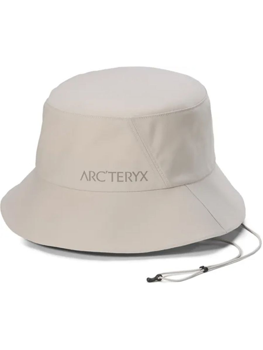 Bøttehatt fra Arc´Teryx i fargen Rune