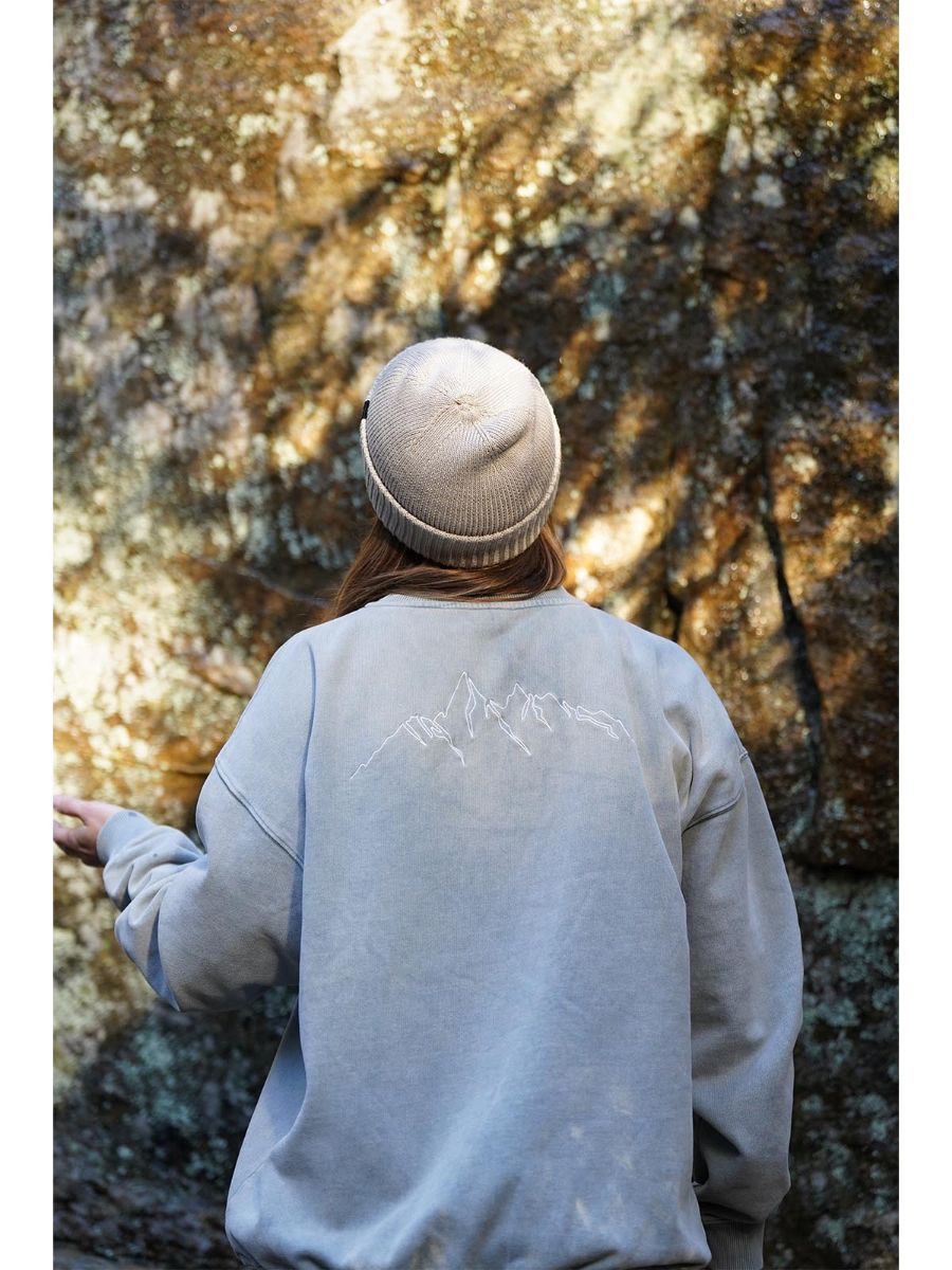 Crewneck til dame og herre fra Pre Aprés i fargen Stormy Blue
