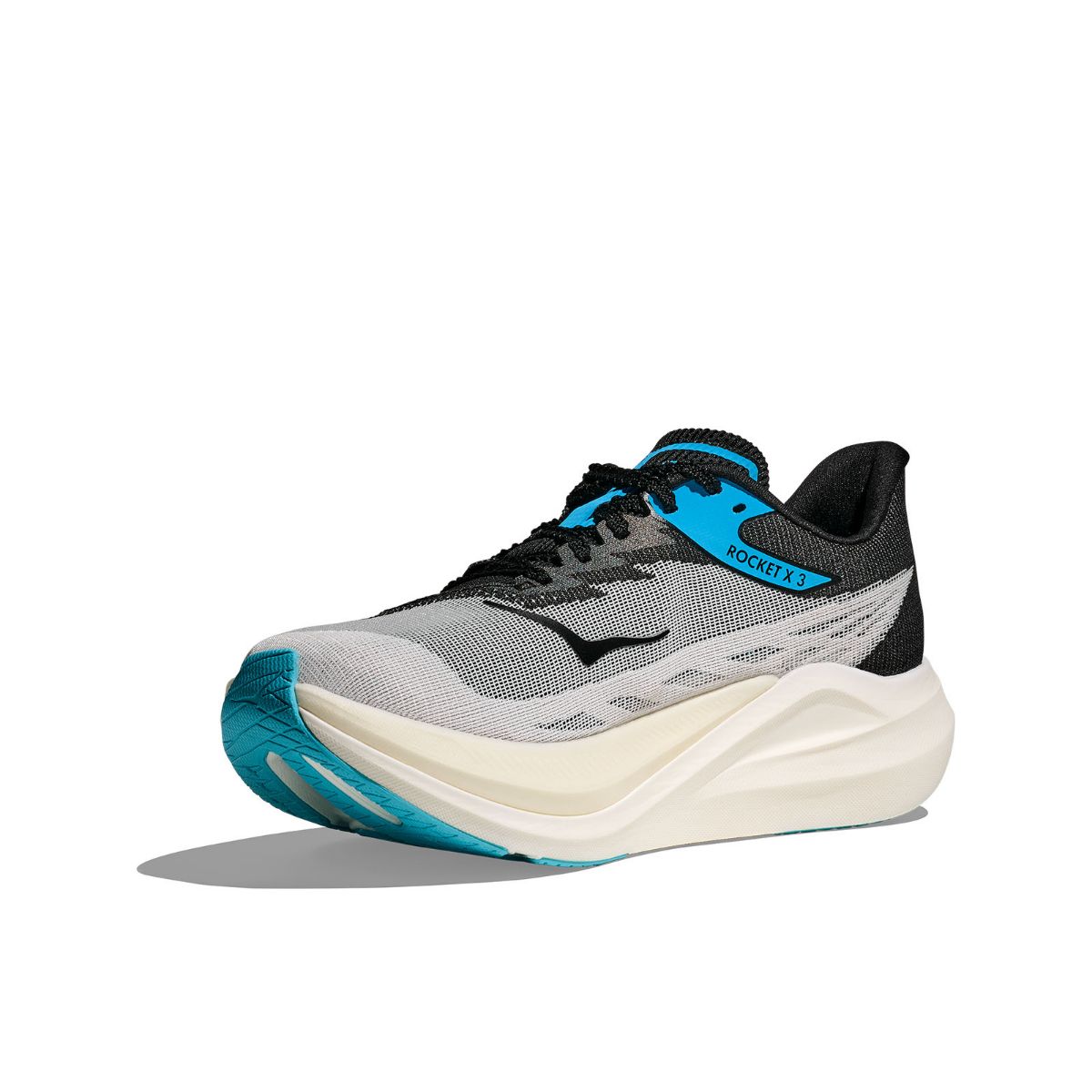 Rocket X 3 fra Hoka til dame og herre i Black og White