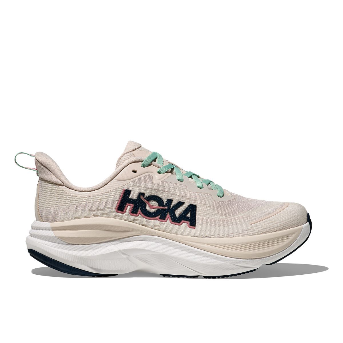 Skyflow til dame fra Hoka. Dempet og stabil løpesko i fargen Rose Cream Alabaster