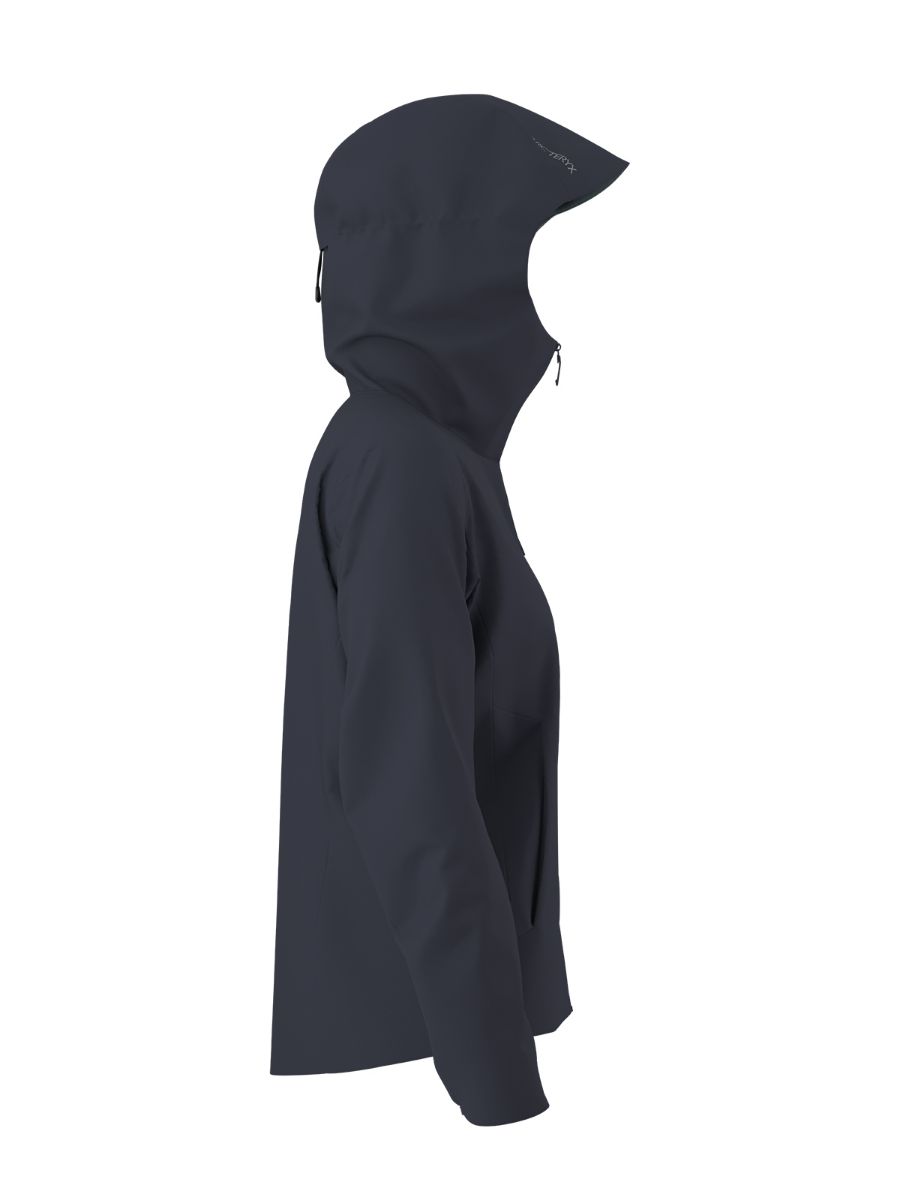 Softshelljakke til dame fra Arcteryx i fargen Black Sapphire