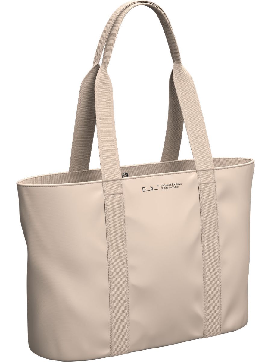 Tote bag fra Db i fargen Fogbow Beige som rommer 16L