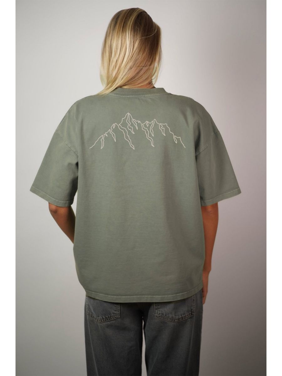 Pre Aprés Alpine Horizon Oversized Heavy Tee i fargen Green Stone