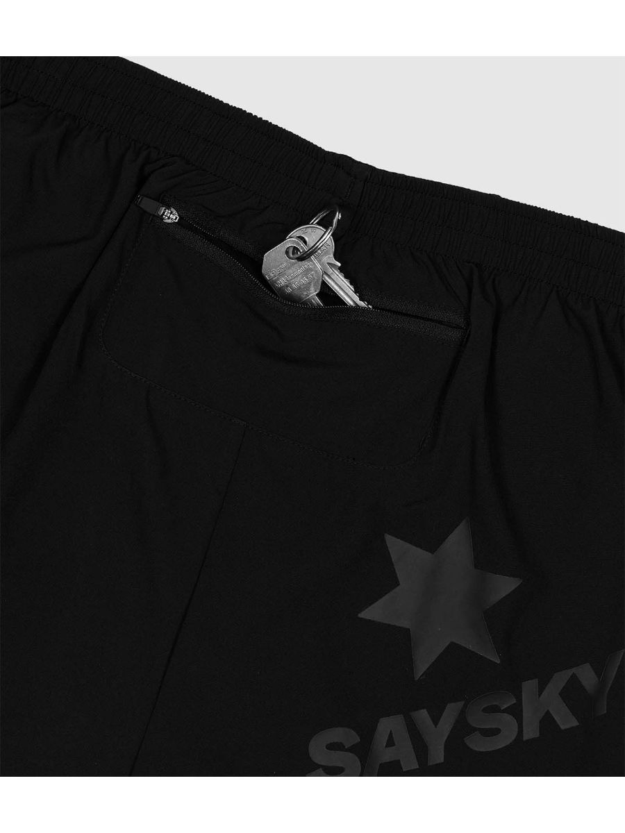 SaySky Svart treningsshorts til herre. 2 in 1 Pace Shorts 5" fra SaySky til herre