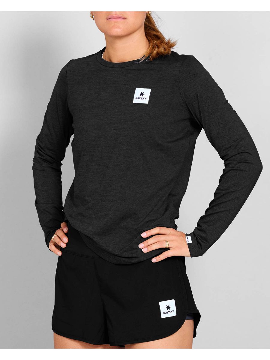 SaySky W Clean Pace Long Sleeve treningsgenser til dame. Tynn, langermet løpetrøye til dame fra SaySky