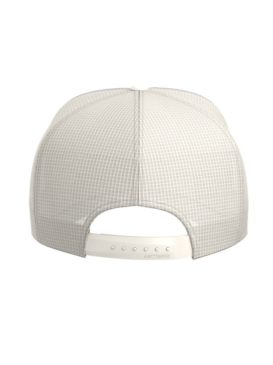 Caps fra Arcteryx med logo og justering bak