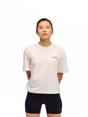 T-skjorte til dame fra Hoka i bomull med trykk på ryggen
