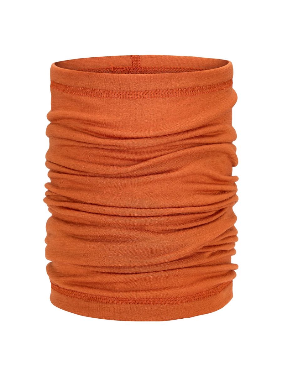 Hals fra Aclima i tynn ull i fargen Apricot Orange