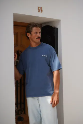 Base Washed Tee i fargen Blue Sea	