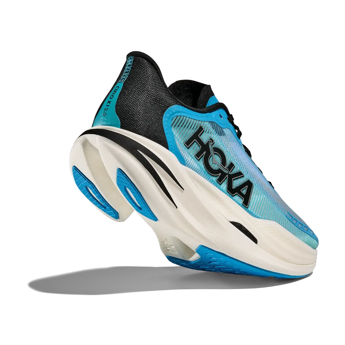 Hoka Cielo X 1 2.0 til dame og herre. En helt rå løpesko for deg som vil løpe raske økter og konkurranser!