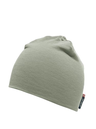 Lett, tynn og varm lue til dame og herre fra Devold i fargen Fog