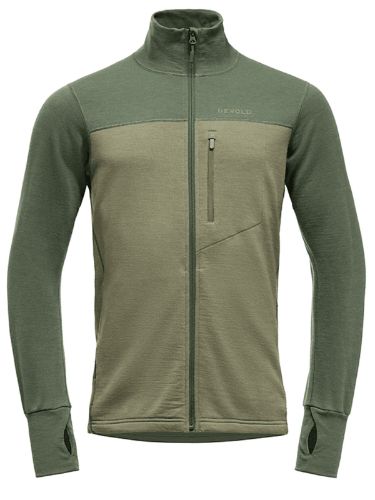 Varm og beskyttende jakke i merinoull til herre fra Devold i fargen Forest Lichen