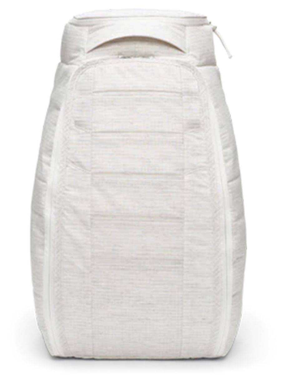 Hugger Backpack fra Db som rommer 30L i Clean Slate