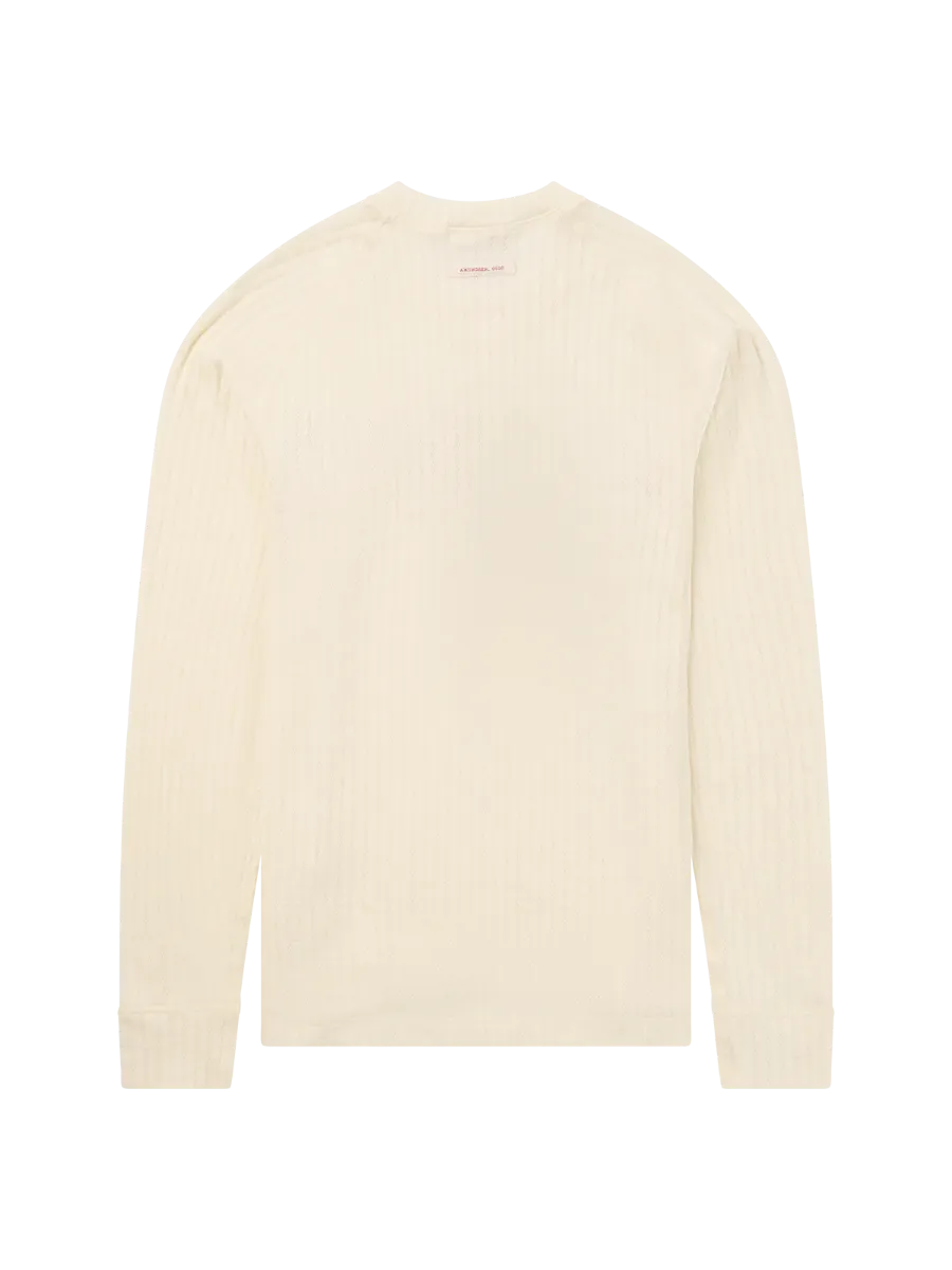 Amundsen Hero's Hide Crew Neck Mens i fargen Natural med rød Amundsen Logo. Ulltrøye fra Amundsen til herre
