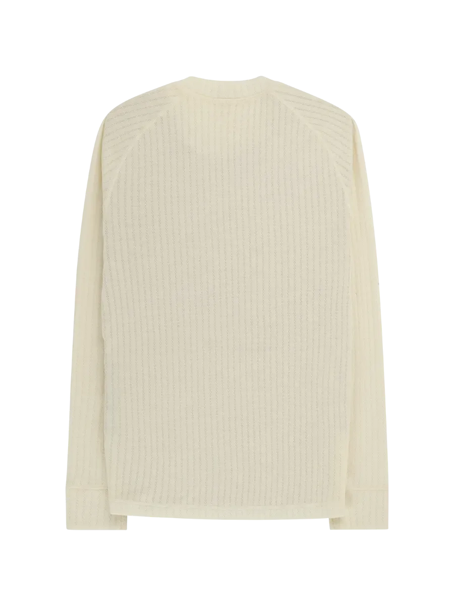 Amundsen Hero's Hide Crew Neck Mens i fargen Natural med en liten Amundsen Logo. Ulltrøye fra Amundsen til herre