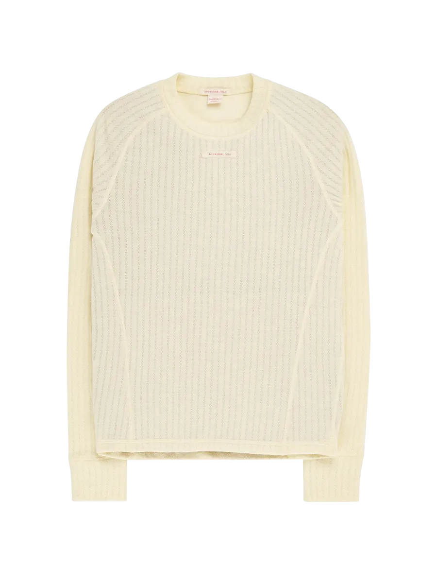 Amundsen Hero's Hide Crew Neck Womens i fargen Natural med en liten Amundsen Logo. Ulltrøye fra Amundsen til dame