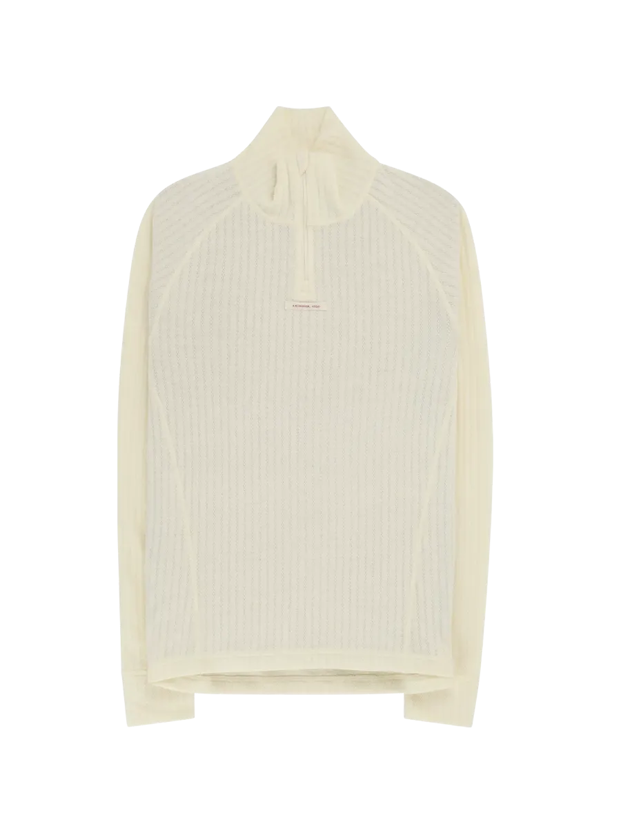Amundsen Hero's Hide Half Zip Mens i fargen Natural med en liten rød Amundsen Logo. Ulltrøye fra Amundsen til herre med glidelås i halsen