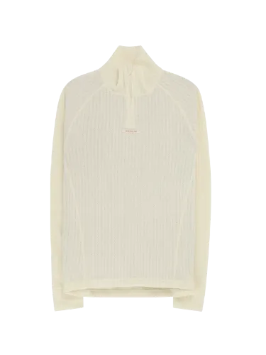 Vis detaljer for HERO'S HIDE HALF ZIP MENS Amundsen Hero's Hide Half Zip Mens i fargen Natural med en liten rød Amundsen Logo. Ulltrøye fra Amundsen til herre med glidelås i halsen
