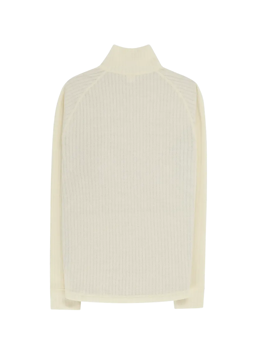 Amundsen Hero's Hide Half Zip Mens i fargen Natural med en liten rød Amundsen Logo. Ulltrøye fra Amundsen til herre med glidelås i halsen