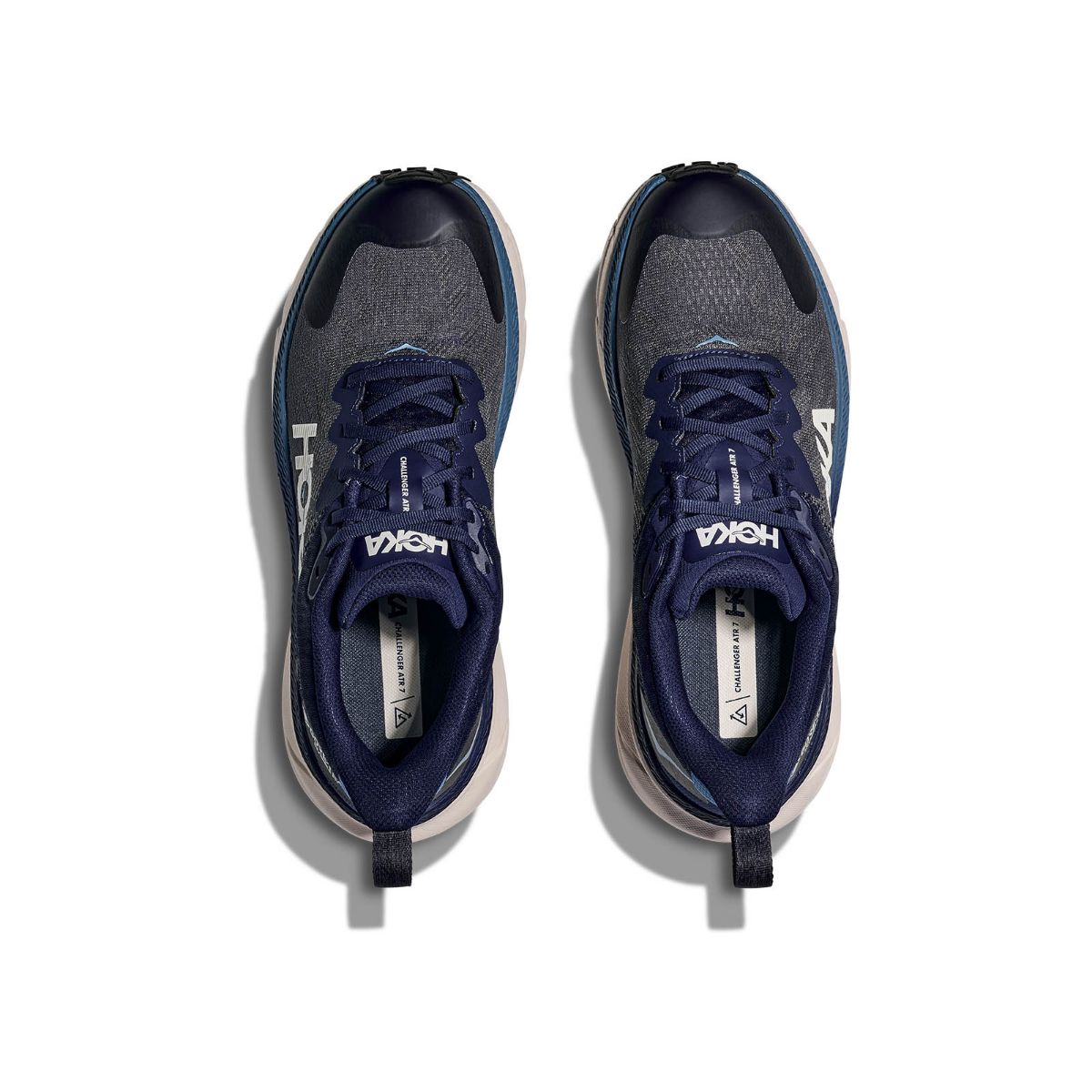 Godt dempet terrengsko fra Hoka til herre- Challenger ATR 7 GTX i fargen Midnight Blue Grout