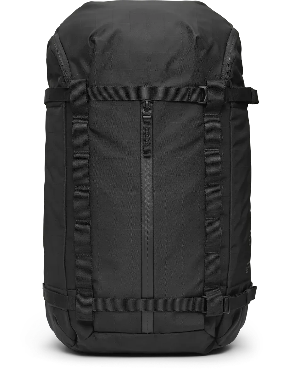 Db Backcountry Backpack 25 L i fargen Black Out. Den perfekte topptursekken fra Db	
