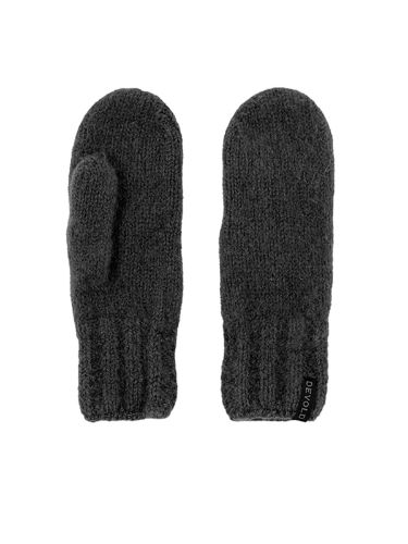 Tykke, tidløse og varme votter i ull fra Devold